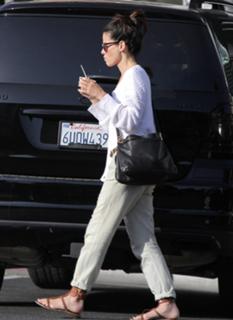 Sandra Bullock feet photo thumbnail
