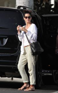 Sandra Bullock feet photo thumbnail