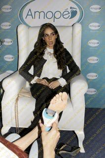 Sandra Echeverría feet photo thumbnail