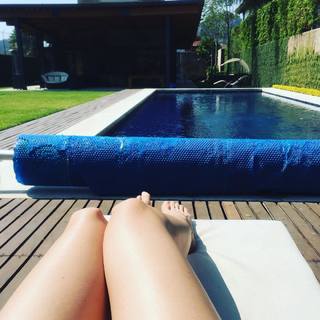 Sandra Echeverría feet photo thumbnail