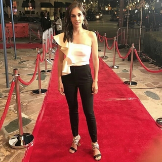 Sandra Echeverría feet photo thumbnail