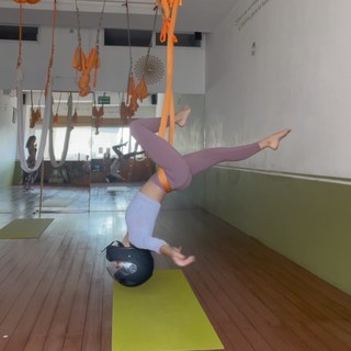 Sandra Echeverría feet photo thumbnail