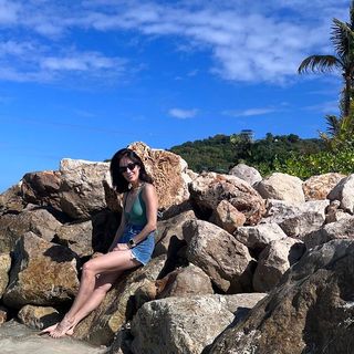 Sandra Echeverría feet photo thumbnail