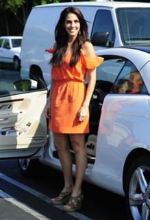 Sandra Echeverría feet photo thumbnail