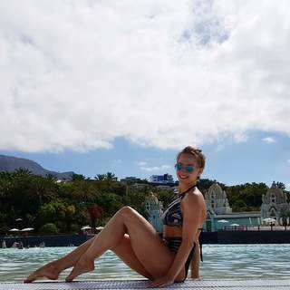 Sandra Izbasa feet photo 17