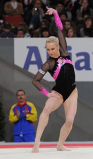 Sandra Izbasa feet photo 8