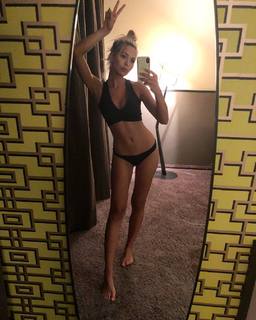 Sandra Kubicka feet photo 4