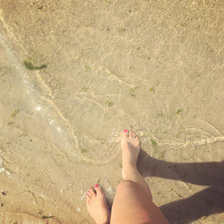 Sandra Lou feet photo 17