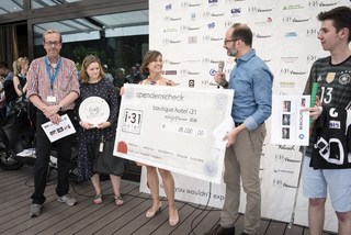 Sandra Maischberger feet photo thumbnail