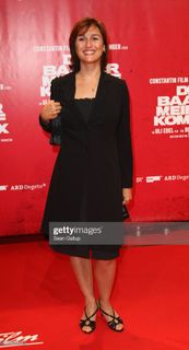 Sandra Maischberger feet photo thumbnail