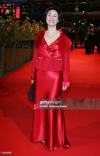 Sandra Maischberger feet photo thumbnail