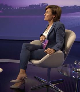 Sandra Maischberger feet photo thumbnail