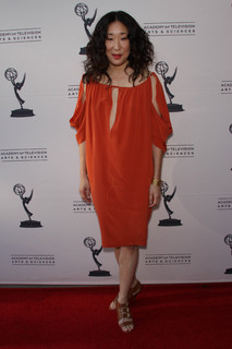 Sandra Oh feet photo thumbnail
