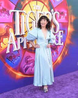 Sandra Oh feet photo thumbnail