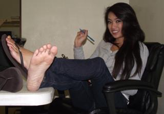 Sandra Wong feet photo 4