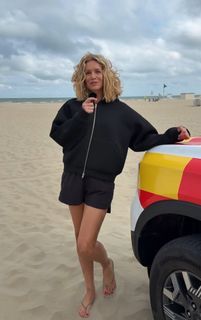 Sandrine Corman feet photo 3