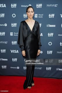 Sandrine Holt feet photo 6