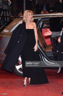 Sandrine Kiberlain feet photo 8