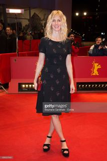 Sandrine Kiberlain feet photo 15