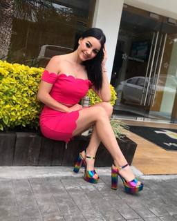 Sandy Tok feet photo 6