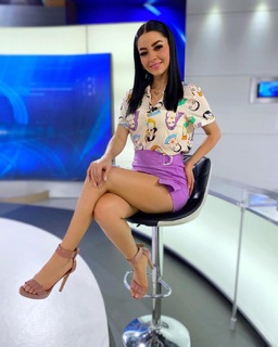 Sandy Tok feet photo 4