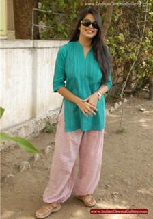Sangeetha feet photo 19