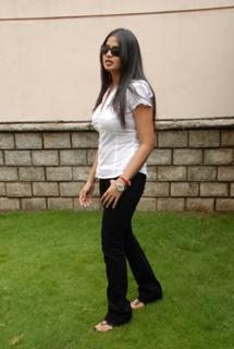 Sangeetha feet photo 17