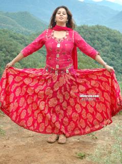 Sangeetha feet photo 4
