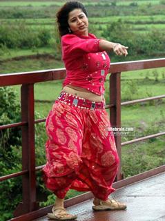 Sangeetha feet photo 3