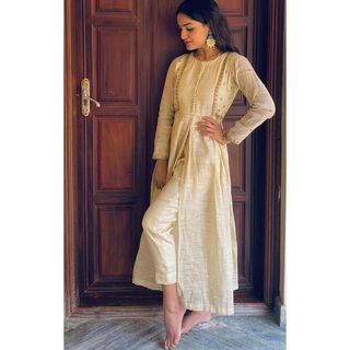 Saniya Iyappan feet photo 17