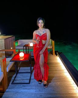 Saniya Iyappan feet photo 15