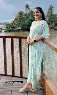 Saniya Iyappan feet photo 12
