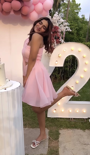 Saniya Iyappan feet photo 20