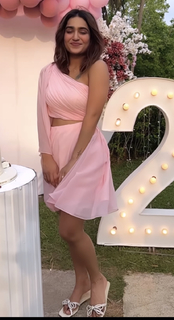 Saniya Iyappan feet photo 19