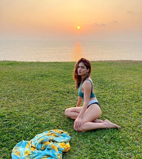 Saniya Iyappan feet photo 1