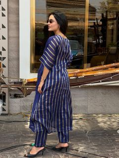 Saniya Iyappan feet photo 3