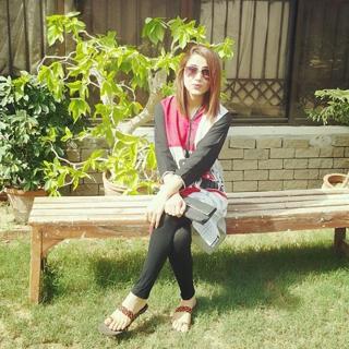 Saniya Shamshad feet photo 5