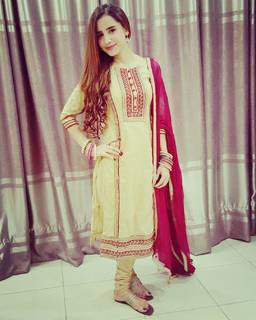 Saniya Shamshad feet photo 16