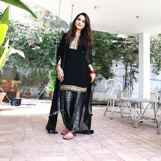 Saniya Shamshad feet photo 3