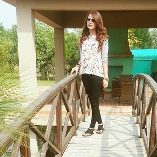 Saniya Shamshad feet photo 12