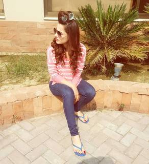 Saniya Shamshad feet photo 9
