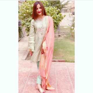 Saniya Shamshad feet photo 7
