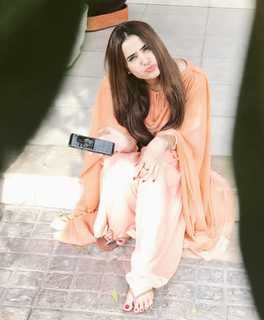 Saniya Shamshad feet photo 13