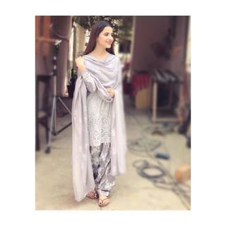 Saniya Shamshad feet photo 9