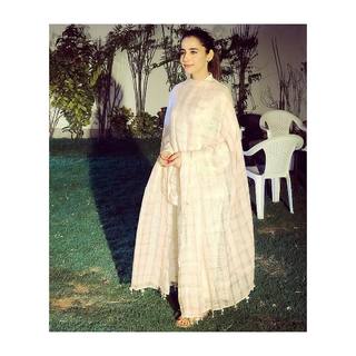 Saniya Shamshad feet photo 8