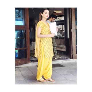 Saniya Shamshad feet photo 1