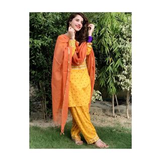 Saniya Shamshad feet photo 11