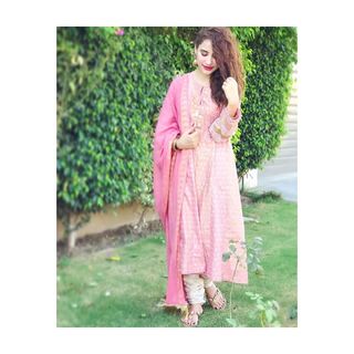 Saniya Shamshad feet photo 9