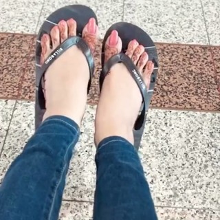 Saniya Shamshad feet photo 14