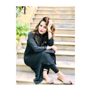 Saniya Shamshad feet photo 4